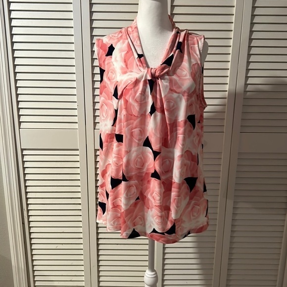 Karl Lagerfeld Paris floral top size L - Picture 1 of 2
